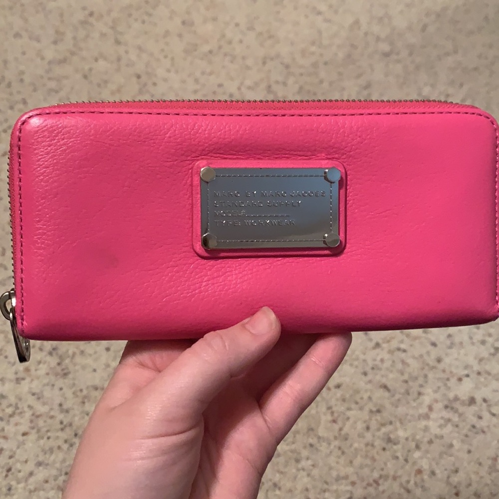 Marc Jacobs hot pink wallet